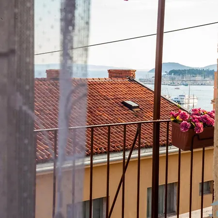 Janjis Apartment